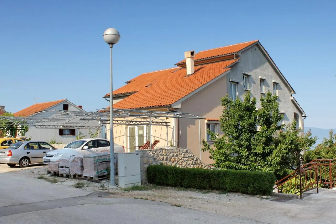 Guest house Apartments And Rooms With Parking Space Njivice, Krk - 5458