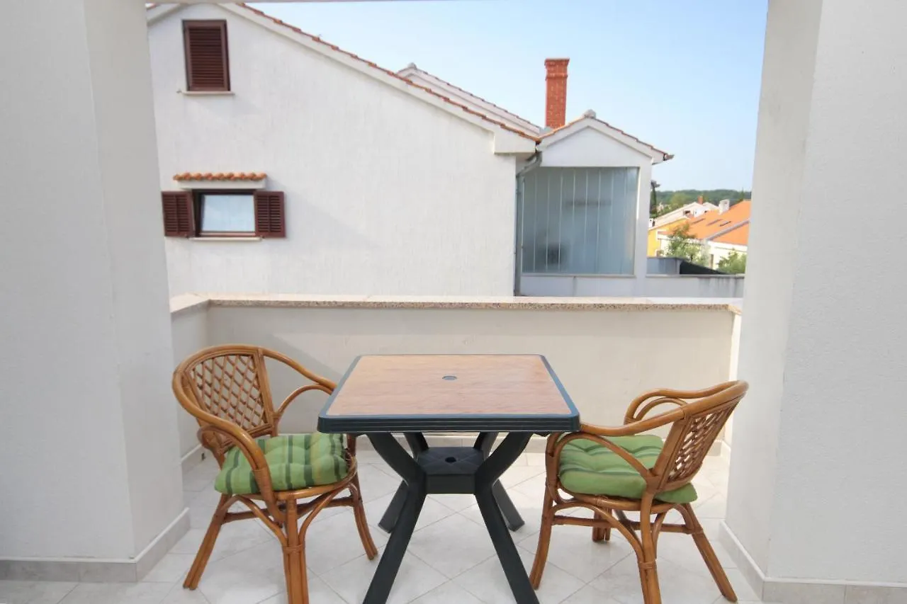Guest house Apartments And Rooms With Parking Space Njivice, Krk - 5458