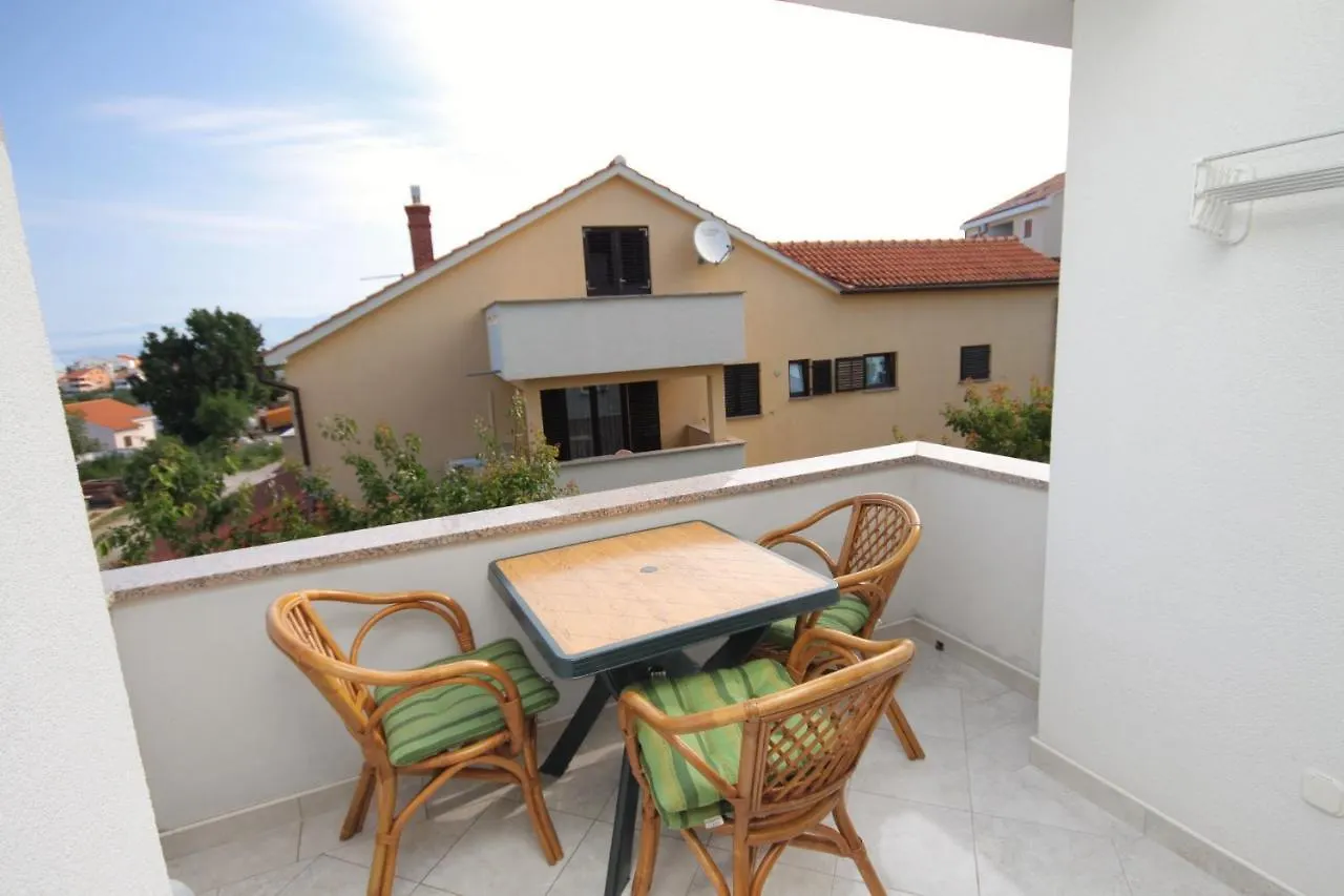 Guest house Apartments And Rooms With Parking Space Njivice, Krk - 5458